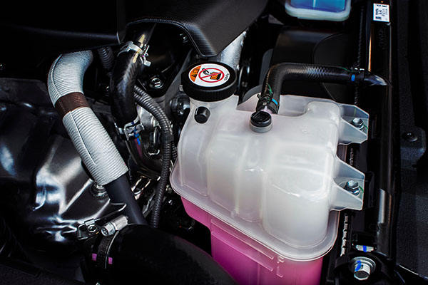 7 Signs of Cooling System Problems You Can't Ignore | Mint Auto Service